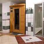 Rokaberc Vadaszhaz Otel 3*