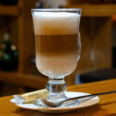 Hotell Rokaberc Vadaszhaz