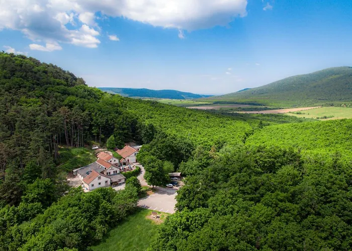 Rokaberc Vadaszhaz Hotel 3*